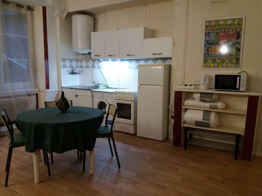 Logement Quai De Pierre-Scize Leilighet Lyon Eksteriør bilde